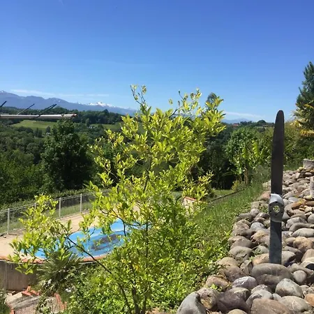 D'hotes Coteaux Sud Bed & Breakfast