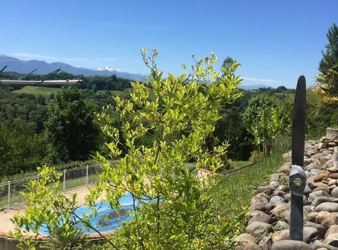 D'hotes Coteaux Sud Bed & Breakfast