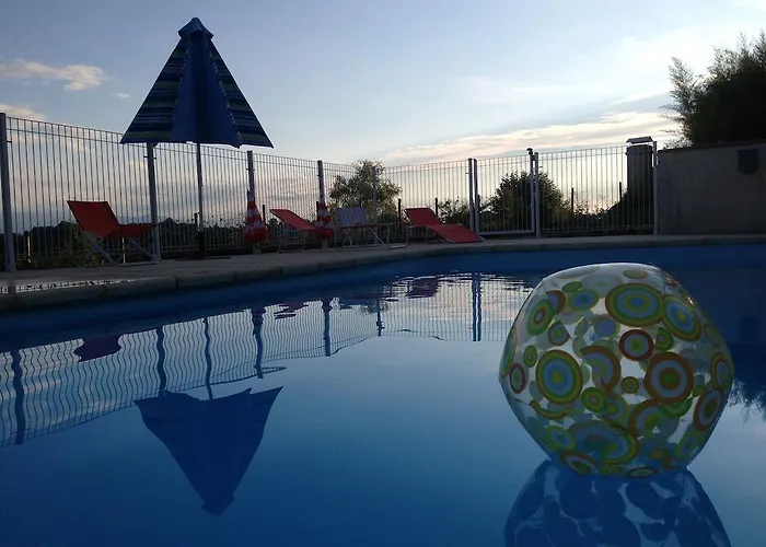 D'hotes Coteaux Sud Bed & Breakfast