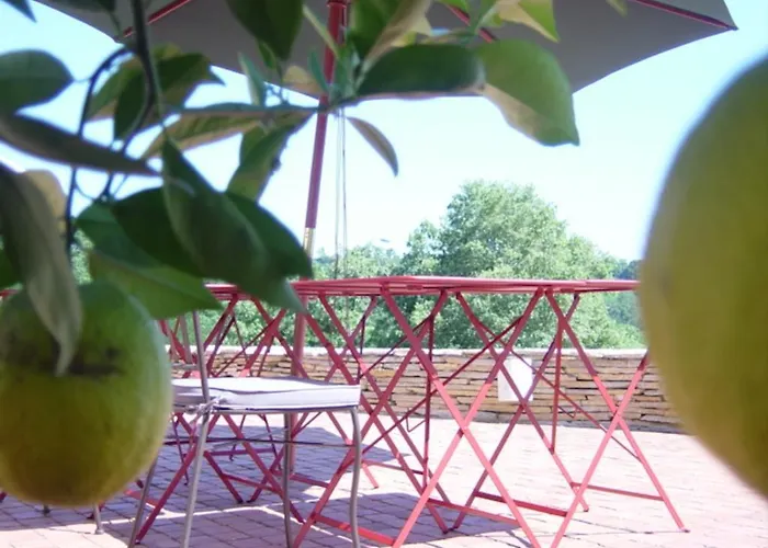 D'hotes Coteaux Sud Bed & Breakfast