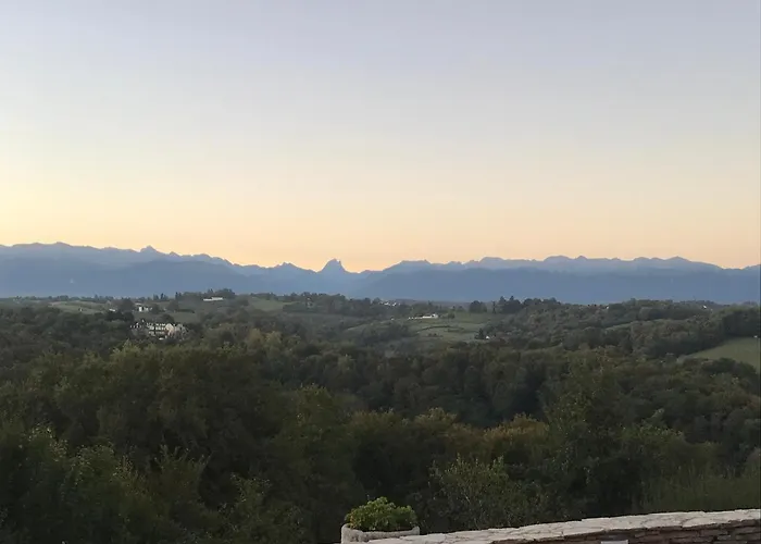 D'hotes Coteaux Sud Bed & Breakfast 4*